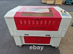 Machine de gravure et de découpe au laser CO2 HPC LaserScript LS6090 60Watt avec refroidisseur